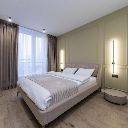 Luxury Apartment Near Metro Station Osokorky Kiev Bagian luar foto