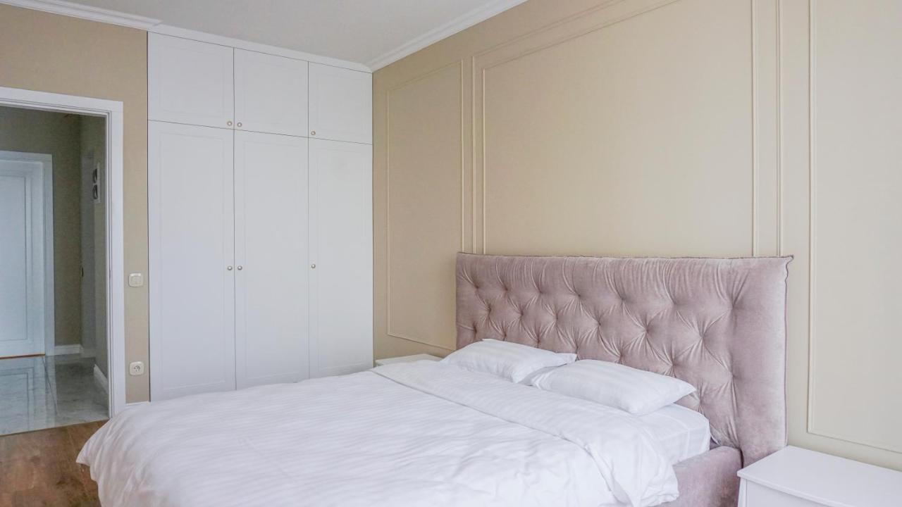 Luxury Apartment Near Metro Station Osokorky Kiev Bagian luar foto