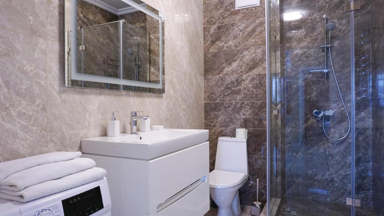 Luxury Apartment Near Metro Station Osokorky Kiev Bagian luar foto
