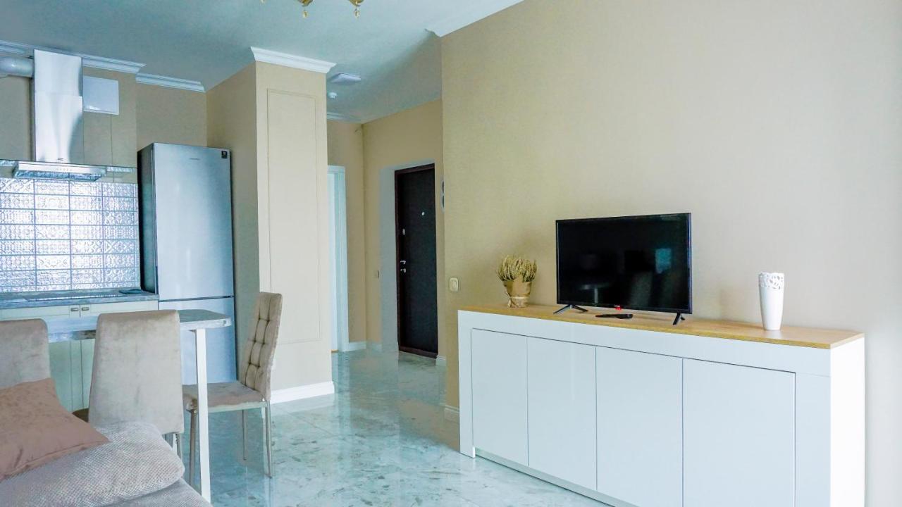 Luxury Apartment Near Metro Station Osokorky Kiev Bagian luar foto