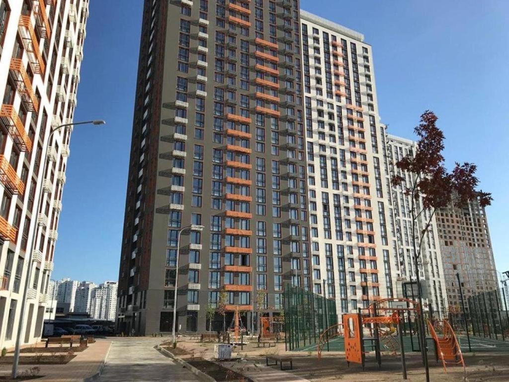 Luxury Apartment Near Metro Station Osokorky Kiev Bagian luar foto