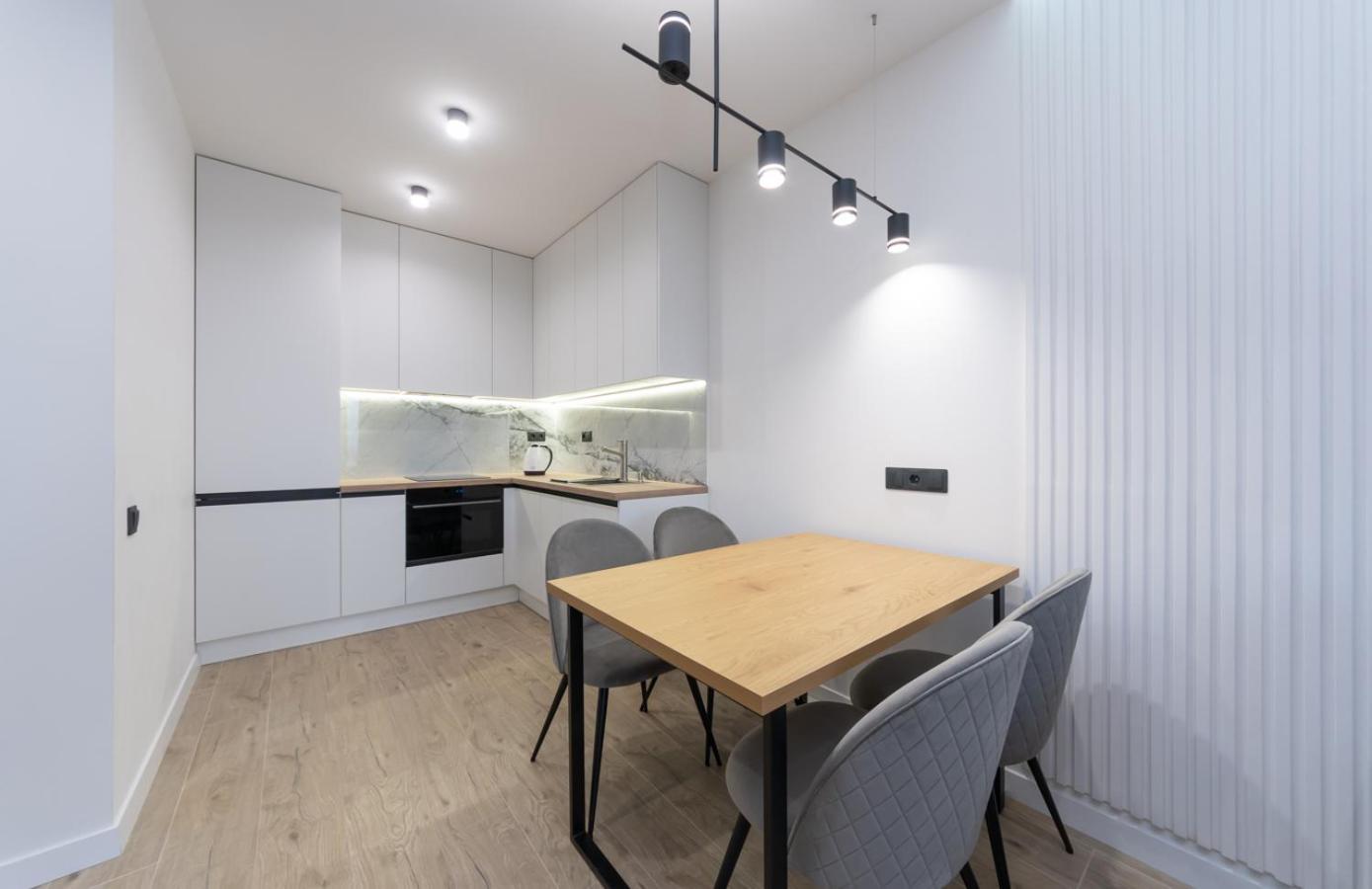 Luxury Apartment Near Metro Station Osokorky Kiev Bagian luar foto