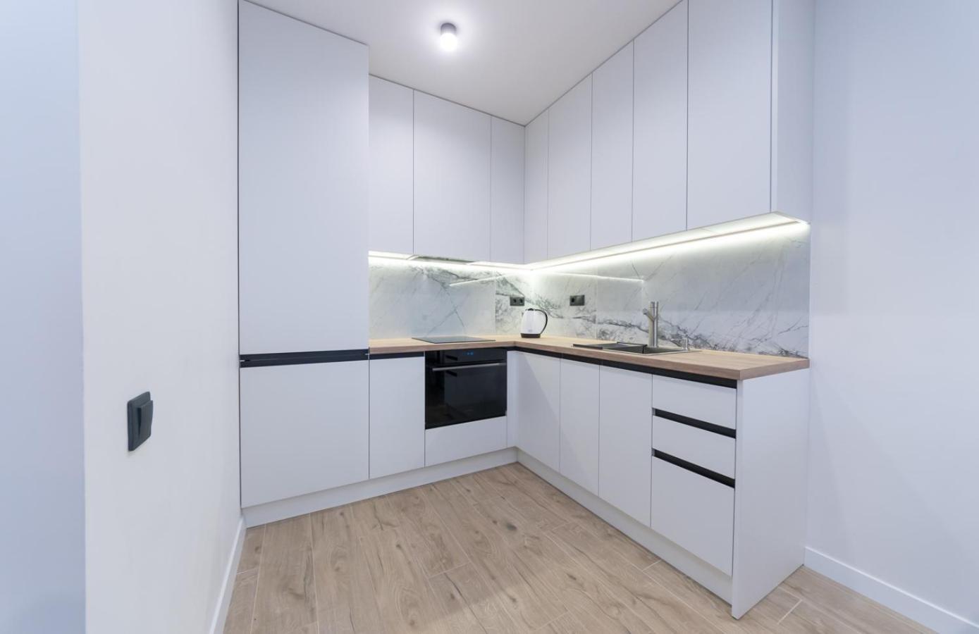 Luxury Apartment Near Metro Station Osokorky Kiev Bagian luar foto