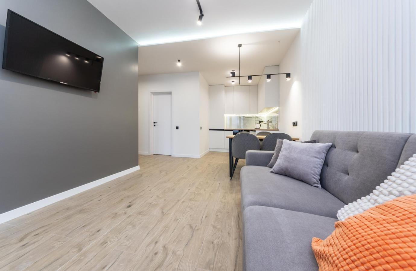 Luxury Apartment Near Metro Station Osokorky Kiev Bagian luar foto