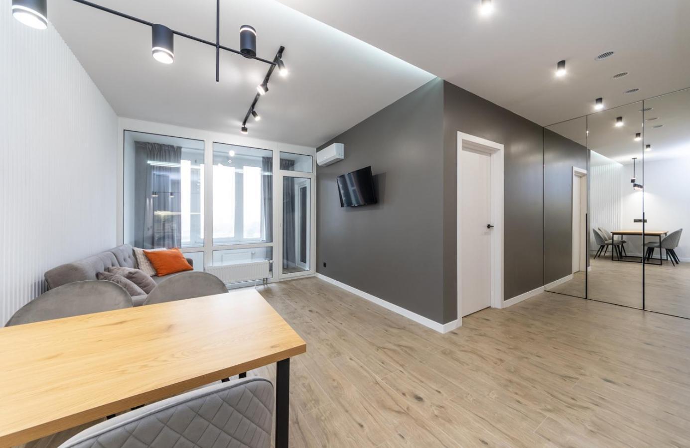 Luxury Apartment Near Metro Station Osokorky Kiev Bagian luar foto